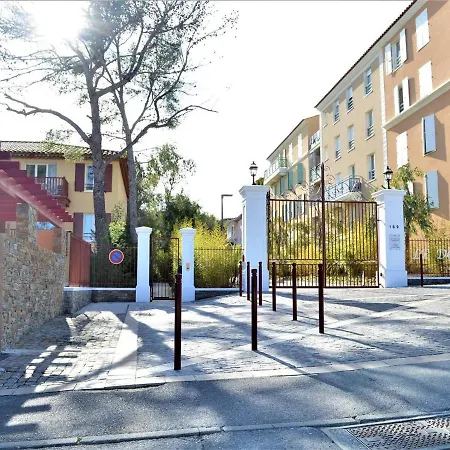 3 Pieces Avec Clim, Piscine Et Terrasse - 500m Plage, Parking, Sur - Fr-1-226b-77 Apartment