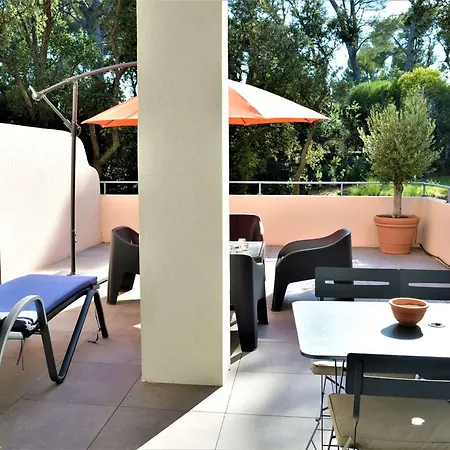 3 Pièces Avec Clim, Piscine Et Terrasse - 500m Plage, Parking, Sur - Fr-1-226b-77 Cavalaire-sur-Mer